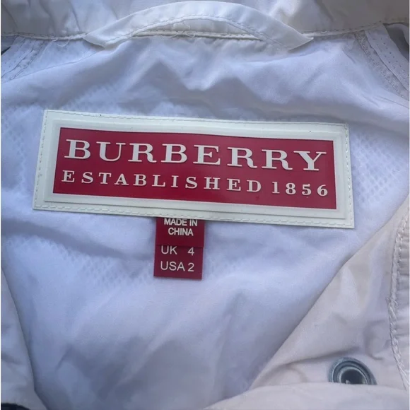 BURBERRY London jacket size 2Pit to pit: 16 1/2”Length: 22”